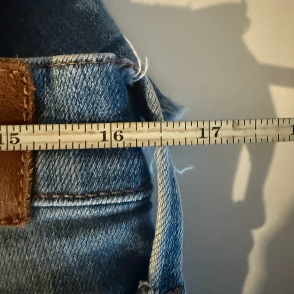Madewell Light Blue Distressed Ankle Jeans size 31 - Picture 5 of 6